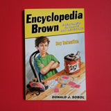 Enciclopedia Marrone. 01. Ragazzo detective