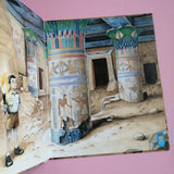 La Pyramide aux 100 malédictions