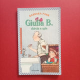 Giulia B. sbircia e spia