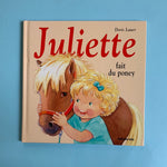 Juliette cavalca un pony