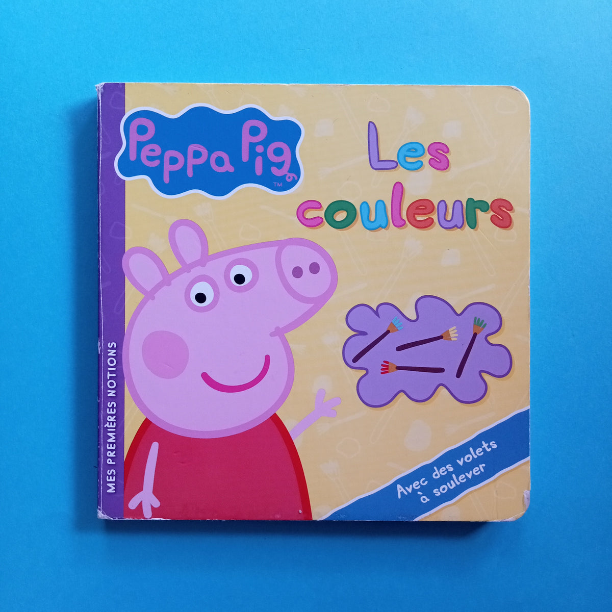 Lecture: Peppa Pig - Peppa va à la bibliothèque. Hachette Jeunesse