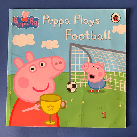 Peppa gioca a calcio